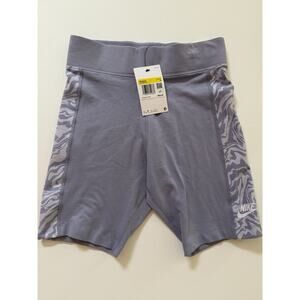 Nike Sportswear Women’s Bike Shorts Purple Camo Size‎ Small Stretch Athletic New